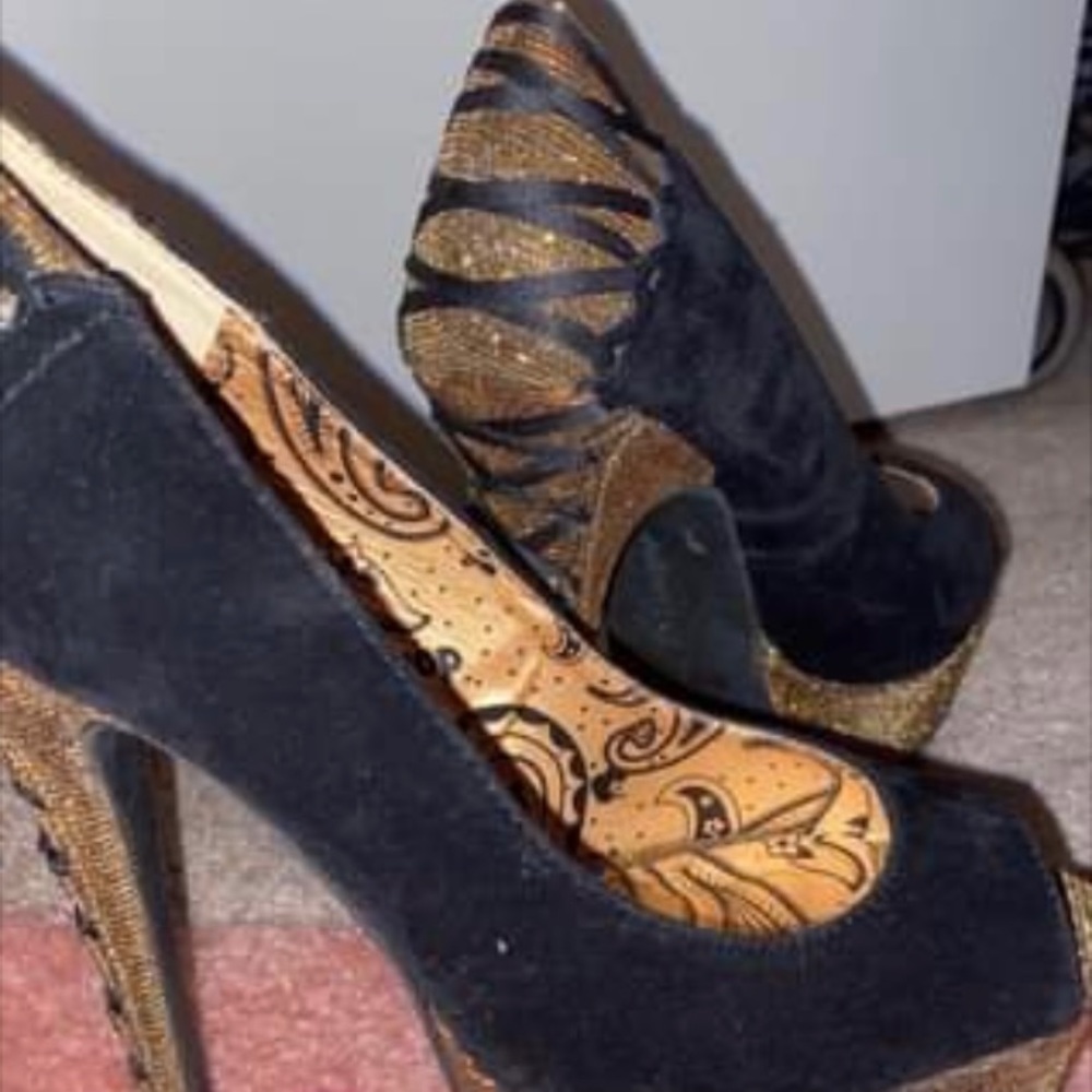 Shoes